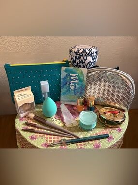 Makeup and Beauty Set of 16 items #4